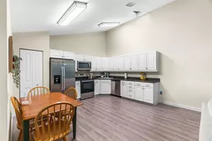 5651 Golden Eagle Cir, Palm Beach Gardens, FL 33418 - Photo 10