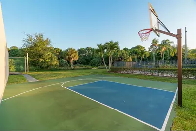 5651  Golden Eagle Cir, Unit #5651, Palm Beach Gardens, FL 33418 - Photo 26