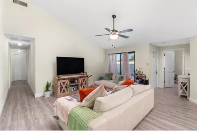 5651  Golden Eagle Cir, Unit #5651, Palm Beach Gardens, FL 33418 - Photo 12