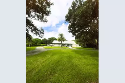 14183  Greentree Trl, Wellington, FL 33414 - Photo 2