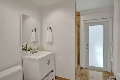 2740 NE 29th St, Fort Lauderdale, FL 33306 - Photo 34