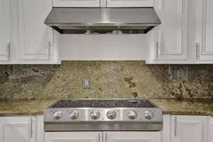 2740 NE 29th St, Fort Lauderdale, FL 33306 - Photo 18