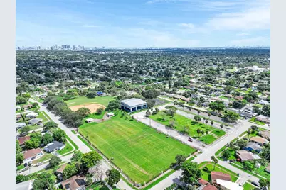 891 NW 34th Ter, Lauderhill, FL 33311 - Photo 38