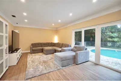 7501  Red Bay Place, Coral Springs, FL 33065 - Photo 8