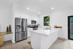 1901 SW 5th Ct, Fort Lauderdale, FL 33312 - Photo 2