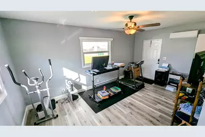 8503 NW 57th Ct, Tamarac, FL 33321 - Photo 10