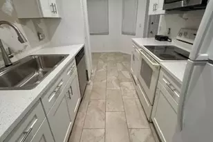 1200 SW 124th Terrace, Pembroke Pines, FL 33027 - Photo 2