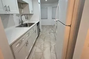 1200 SW 124th Terrace, Pembroke Pines, FL 33027 - Photo 4