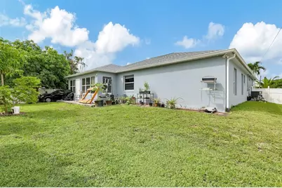 2011 SW Judith Ln, Port Saint Lucie, FL 34953 - Photo 38