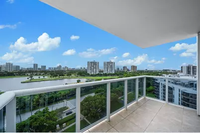 3625 N Country Club Dr, Unit #1208, Miami, FL 33180 - Photo 2