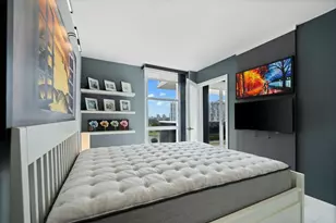 3625 N Country Club Dr Unit, Miami, FL 33180 - Photo 14