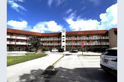 8901  Sunrise Lakes Blvd, Unit #307, Sunrise, FL 33322 - Photo 2