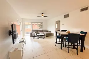 136 NE 19th Ct, Wilton Manors, FL 33305 - Photo 2