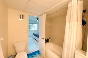 136 NE 19th Ct, Wilton Manors, FL 33305 - Photo 10