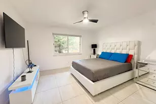 136 NE 19th Ct, Wilton Manors, FL 33305 - Photo 8