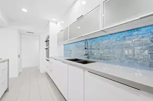 877 NE 195th St, Miami, FL 33179 - Photo 6