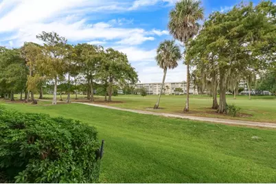 4009 N Cypress Dr, Unit #104, Pompano Beach, FL 33069 - Photo 18