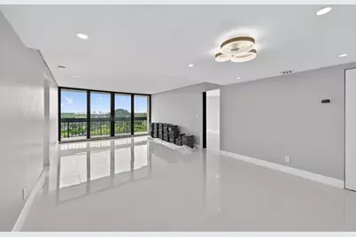 2400  Presidential Way, Unit #505, West Palm Beach, FL 33401 - Photo 6