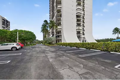 2400  Presidential Way, Unit #505, West Palm Beach, FL 33401 - Photo 2
