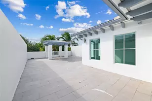 218 NE 15th Ave, Fort Lauderdale, FL 33301 - Photo 40
