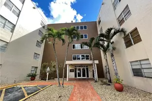 6950 NW 186th St, Hialeah, FL 33015 - Photo 10