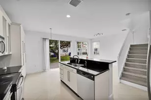 2634 SW 188th Ave, Miramar, FL 33029 - Photo 14