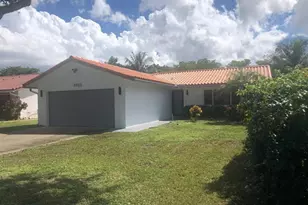 8952 NW 25th Ct, Coral Springs, FL 33065 - Photo 2