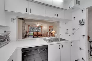 10368 NW 24th Pl, Sunrise, FL 33322 - Photo 14