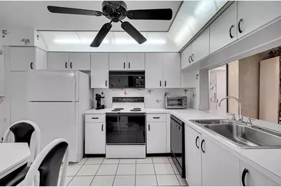 10368 NW 24th Pl, Unit #204, Sunrise, FL 33322 - Photo 12