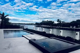 23 Isla Bahia Dr, Fort Lauderdale, FL 33316 - Photo 2