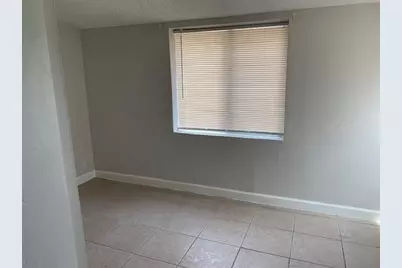 1301 NW 3rd Av, Fort Lauderdale, FL 33311 - Photo 14