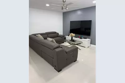 823 N 20th Ct, Hollywood, FL 33020 - Photo 6