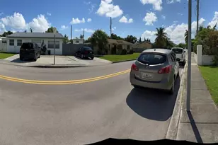 823 N 20th Ct, Hollywood, FL 33020 - Photo 1