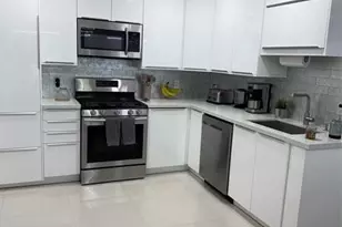 823 N 20th Ct, Hollywood, FL 33020 - Photo 10