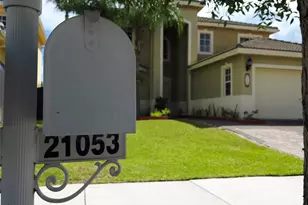 21053 SW 88th Pl, Cutler Bay, FL 33189 - Photo 2