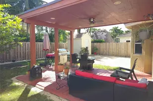 21053 SW 88th Pl, Cutler Bay, FL 33189 - Photo 8