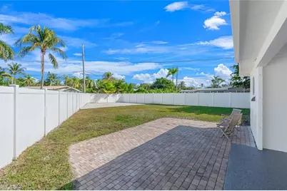 455 SW 14th Ct, Pompano Beach, FL 33060 - Photo 8