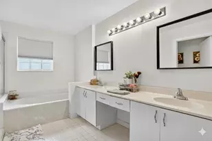 11461 Lakeview Dr, Coral Springs, FL 33071 - Photo 30