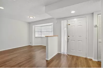 11461  Lakeview Dr, Unit #8, Coral Springs, FL 33071 - Photo 4