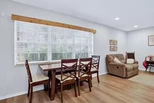 11461 Lakeview Dr, Coral Springs, FL 33071 - Photo 12