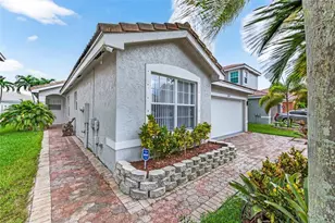 2424 SW 162nd Ave, Miramar, FL 33027 - Photo 4