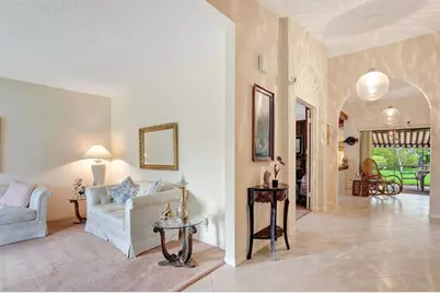 10072  Ramblewood Dr, Coral Springs, FL 33071 - Photo 6