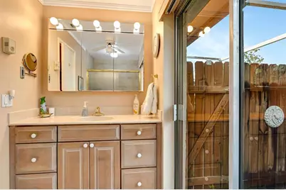 10072  Ramblewood Dr, Coral Springs, FL 33071 - Photo 24