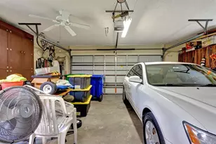 10072 Ramblewood Dr, Coral Springs, FL 33071 - Photo 36