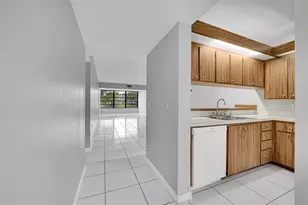 1713 Whitehall Dr, Davie, FL 33324 - Photo 6