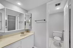 1713 Whitehall Dr, Davie, FL 33324 - Photo 24