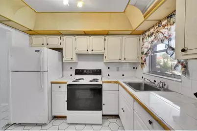 2901  Sunrise Lakes Dr, Unit #101, Fort Lauderdale, FL 33322 - Photo 4