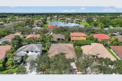 2807  Oakbrook Ln, Weston, FL 33332 - Photo 72