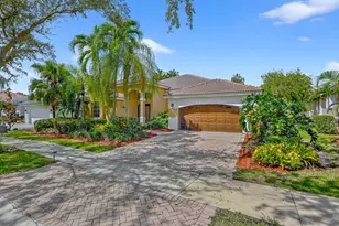 2807 Oakbrook Ln, Weston, FL 33332 - Photo 2