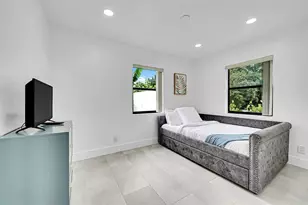 400 NE 26th Dr, Wilton Manors, FL 33334 - Photo 20